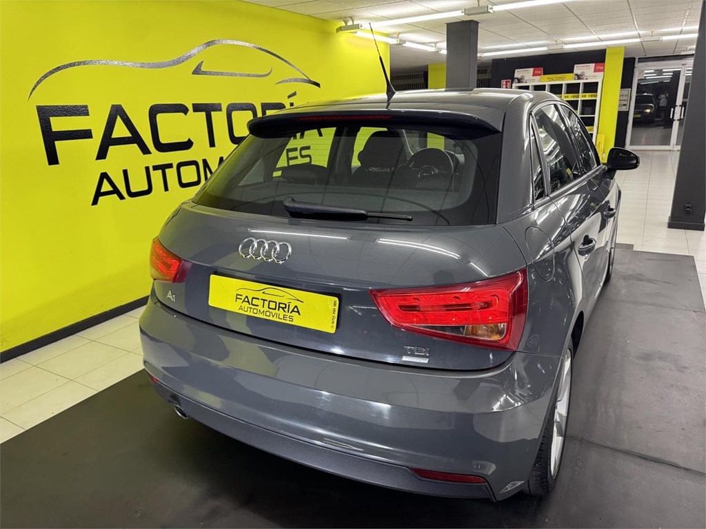 Foto 12 AUDI A1 1.4tdi ULTRA