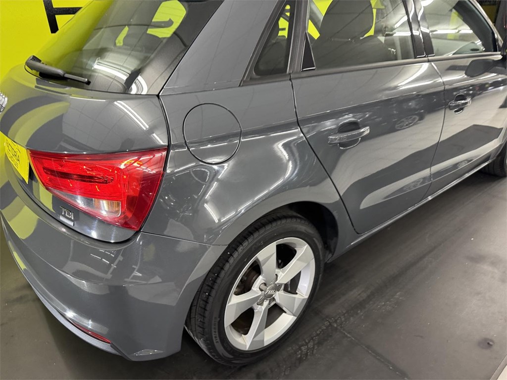 Foto 20 AUDI A1 1.4tdi ULTRA