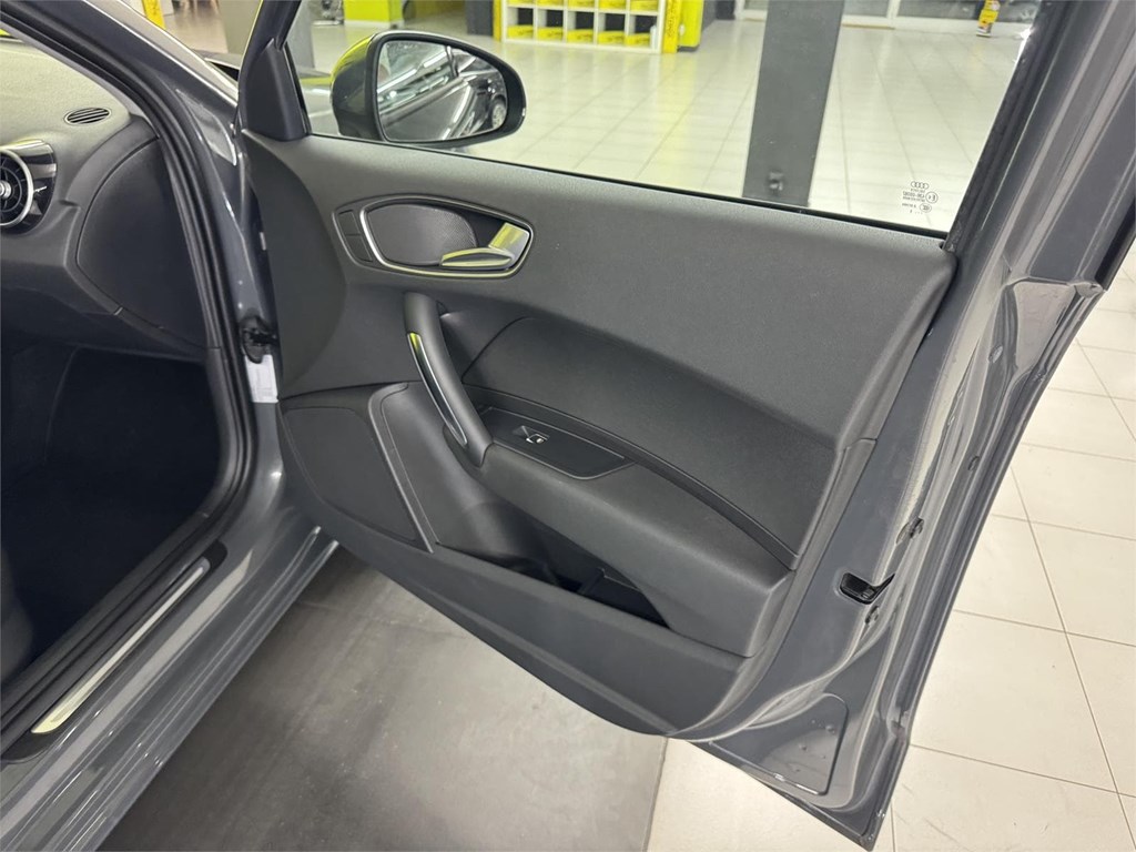Foto 22 AUDI A1 1.4tdi ULTRA