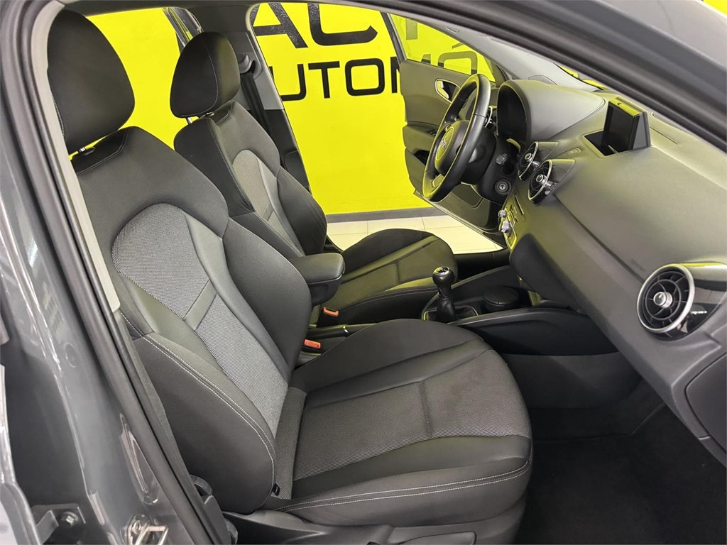 Foto 23 AUDI A1 1.4tdi ULTRA
