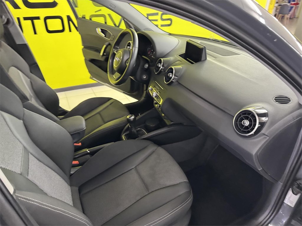 Foto 25 AUDI A1 1.4tdi ULTRA