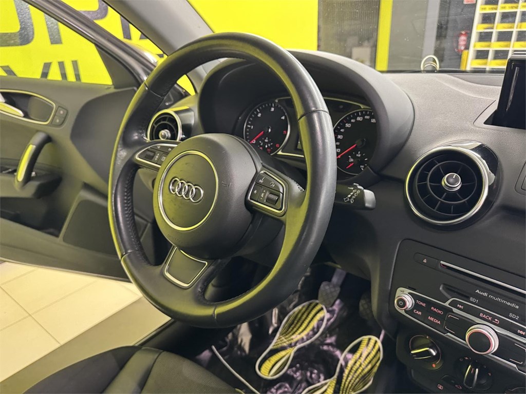 Foto 29 AUDI A1 1.4tdi ULTRA
