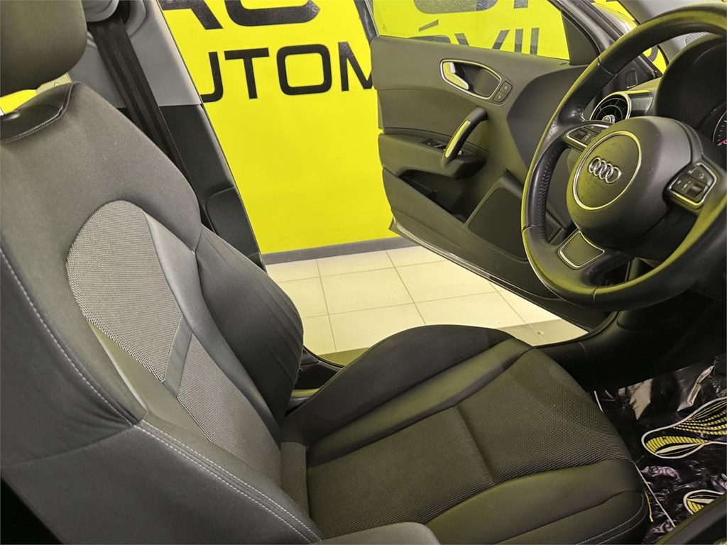 Foto 30 AUDI A1 1.4tdi ULTRA