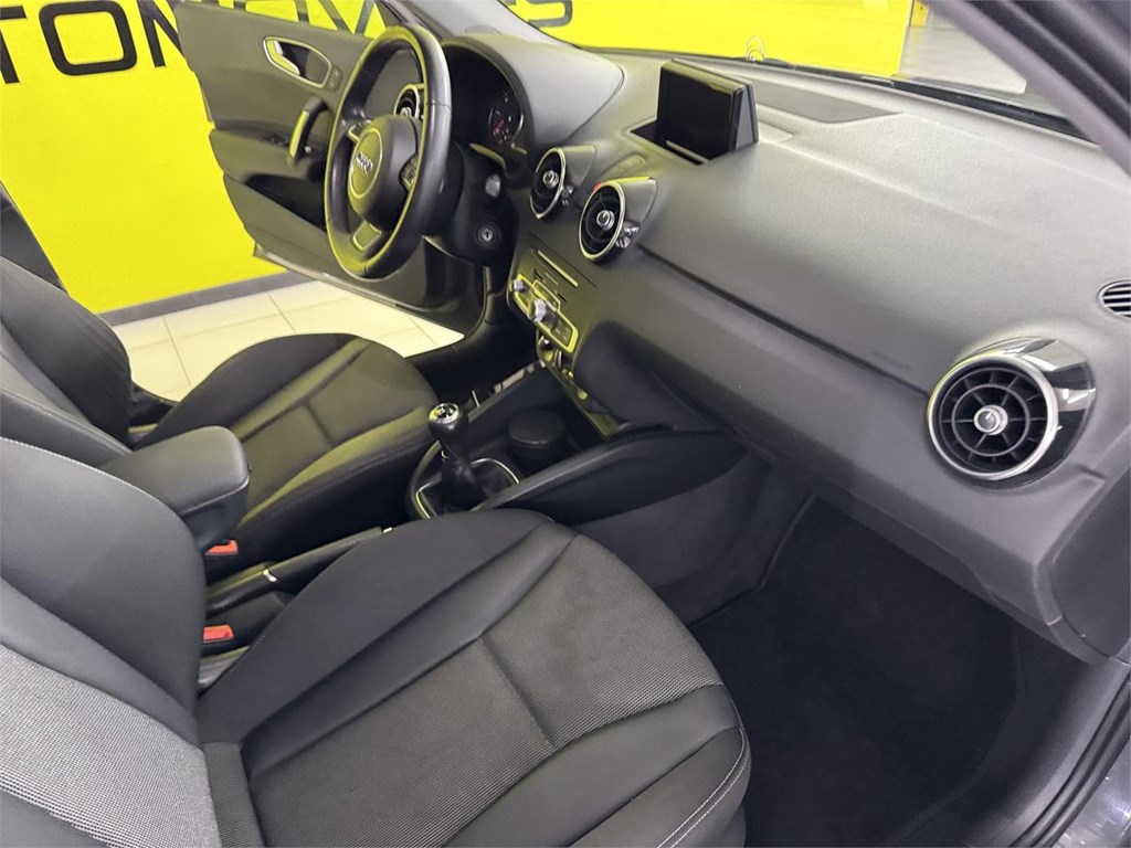 Foto 31 AUDI A1 1.4tdi ULTRA