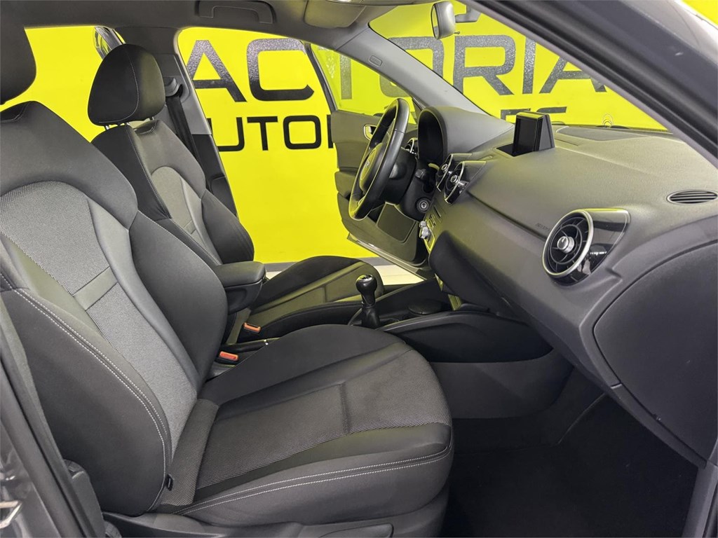 Foto 32 AUDI A1 1.4tdi ULTRA