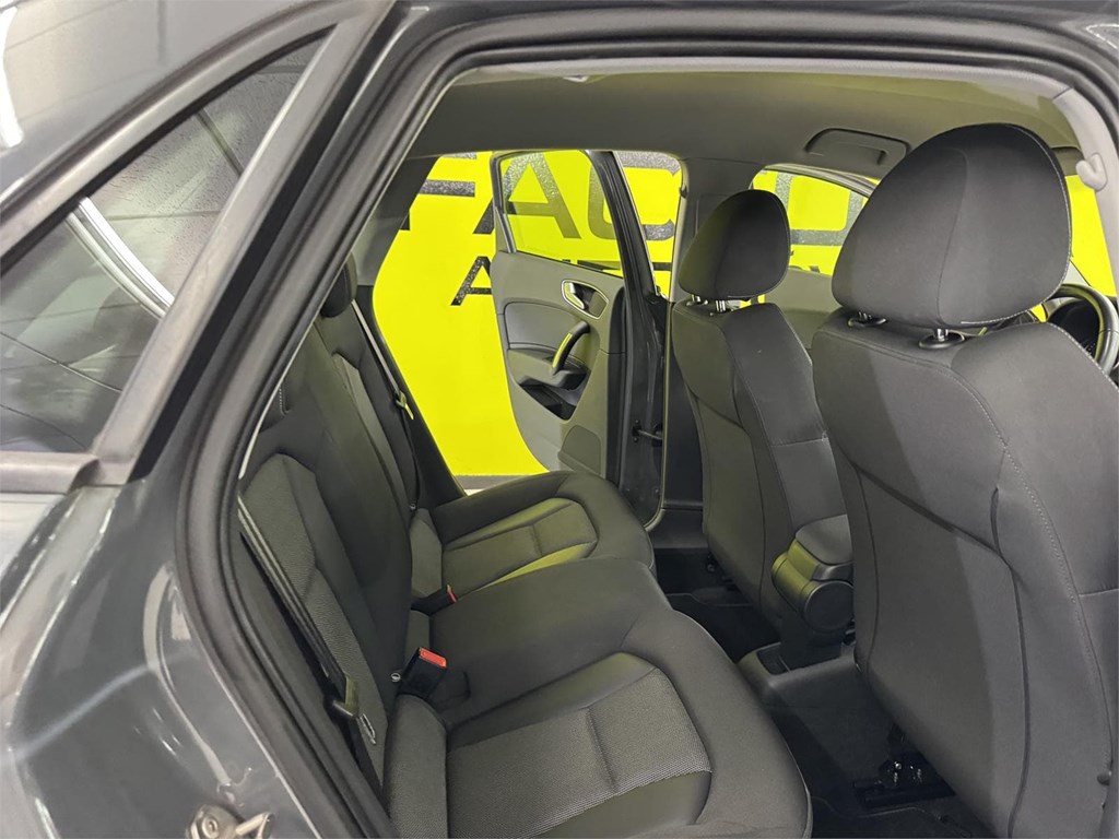 Foto 37 AUDI A1 1.4tdi ULTRA