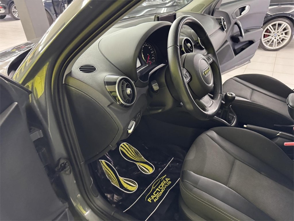 Foto 41 AUDI A1 1.4tdi ULTRA
