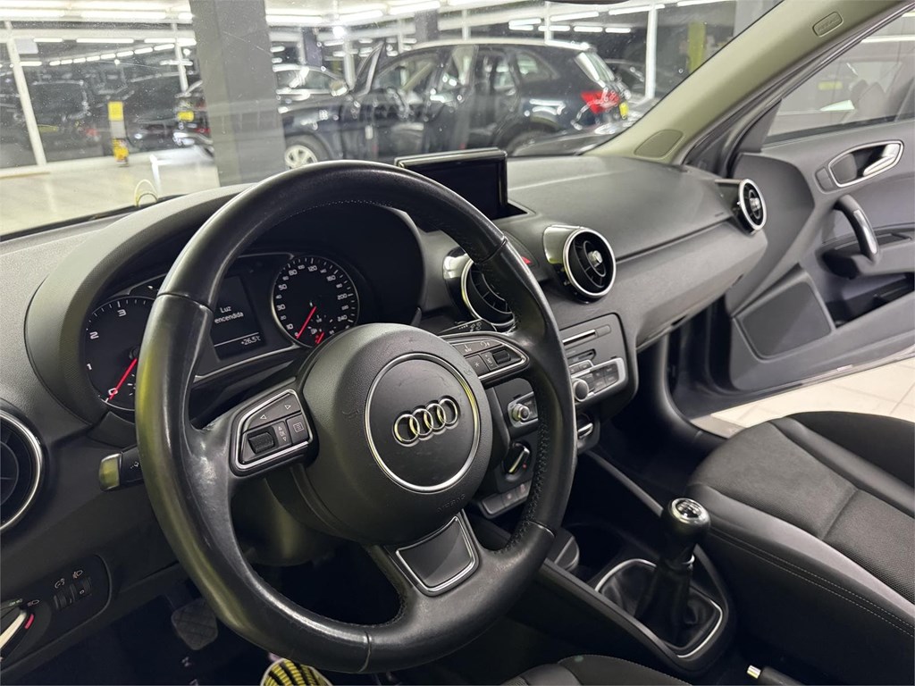 Foto 44 AUDI A1 1.4tdi ULTRA