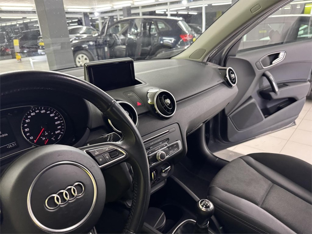 Foto 45 AUDI A1 1.4tdi ULTRA