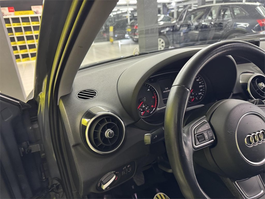 Foto 46 AUDI A1 1.4tdi ULTRA