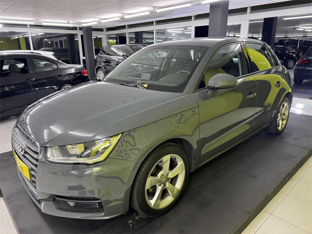 Foto 54 AUDI A1 1.4tdi ULTRA