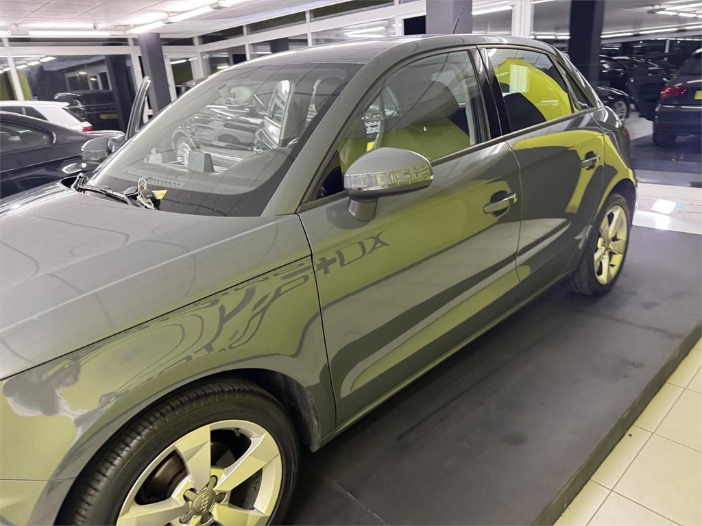 Foto 59 AUDI A1 1.4tdi ULTRA