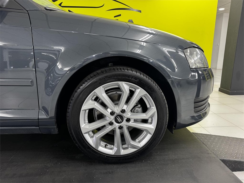 Foto 11 AUDI A3 1.9 TDI 