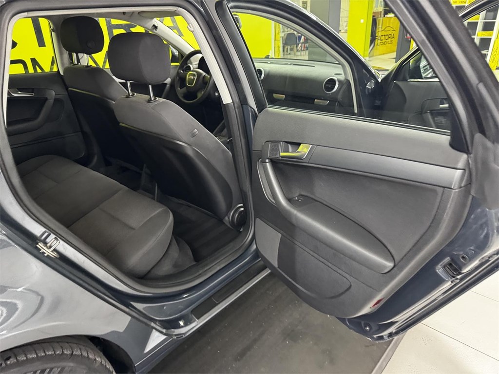 Foto 34 AUDI A3 1.9 TDI 