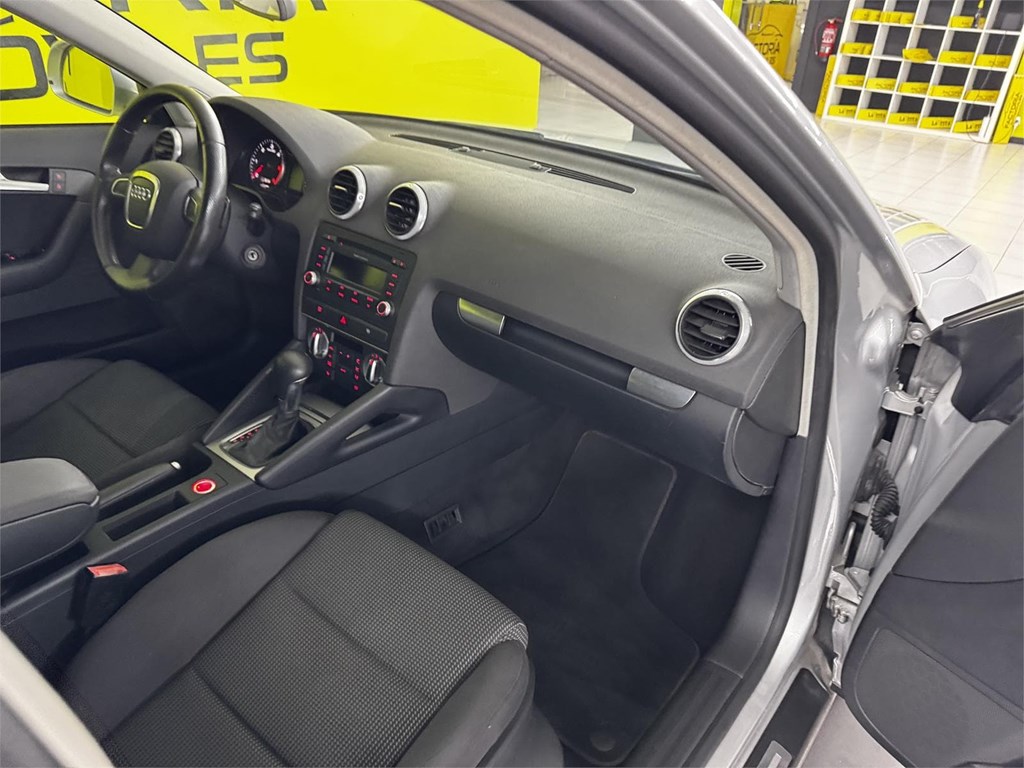 Foto 40 AUDI A3 SPORTBACK 2.0tdi 