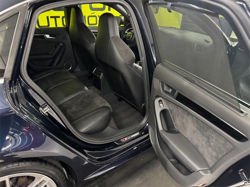 Foto 38 AUDI A4 3.0 TDI SLINE PLUS 