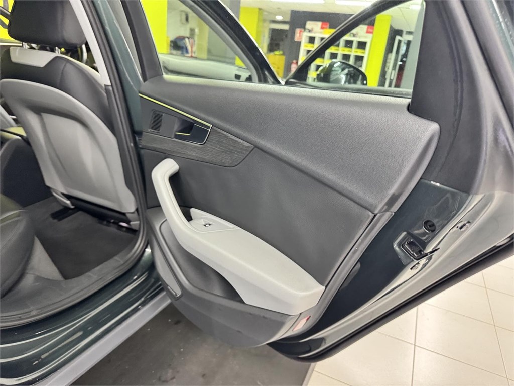 Foto 35 AUDI A4 ALLROAD 