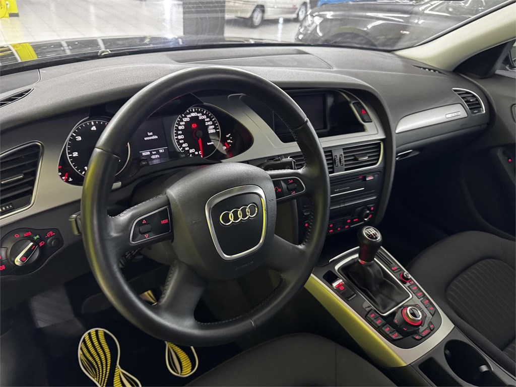Foto 55 AUDI A4 S-LINE 