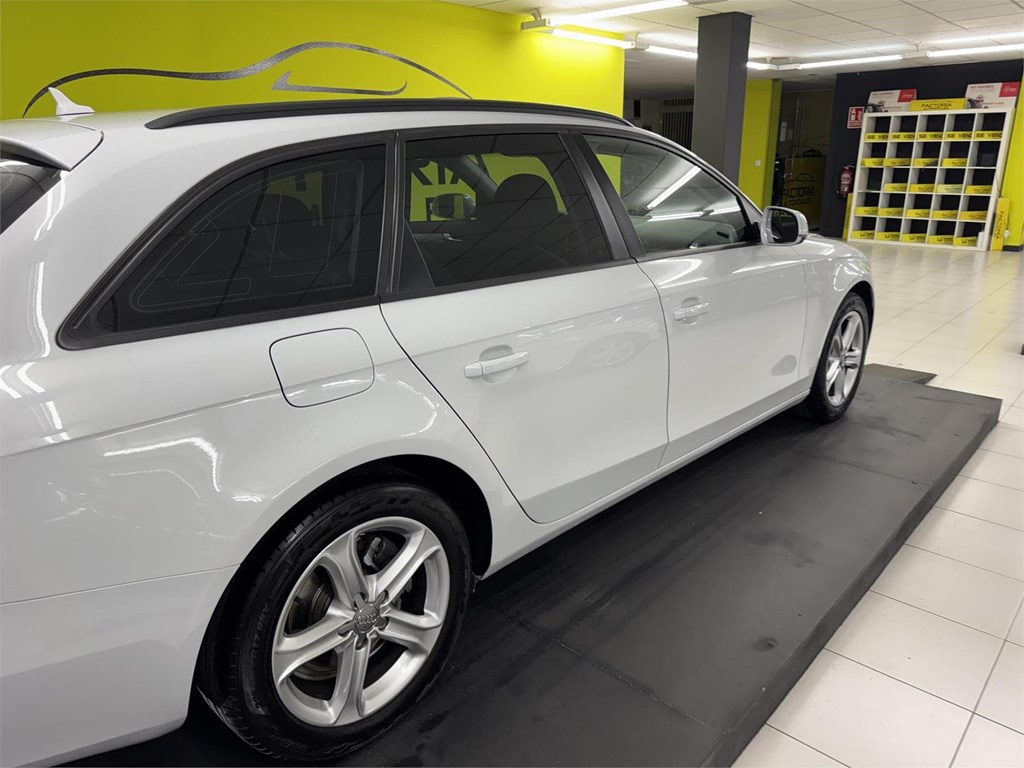 Foto 15 AUDI A4 