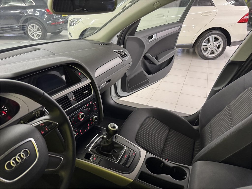 Foto 52 AUDI A4 