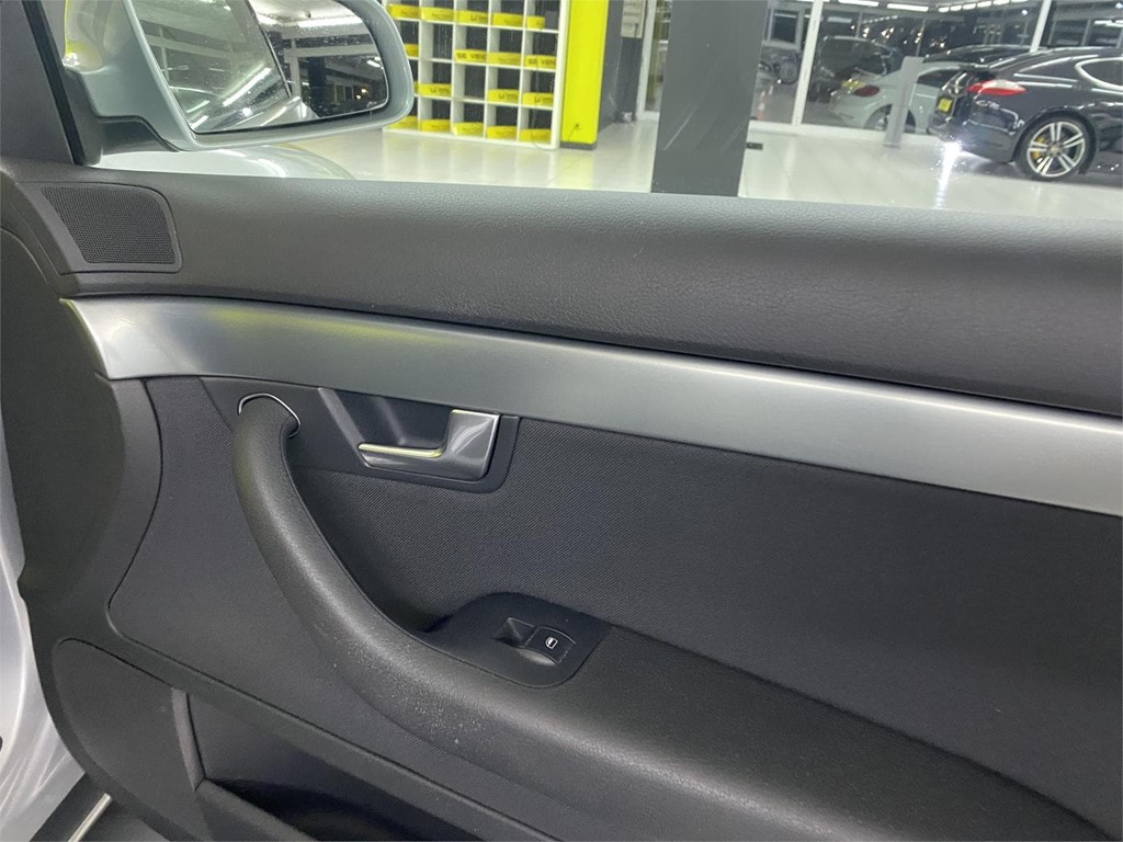 Foto 16 AUDI A4 