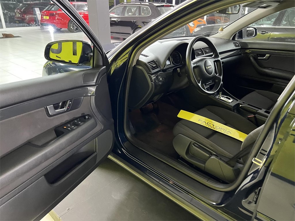 Foto 12 AUDI A4 