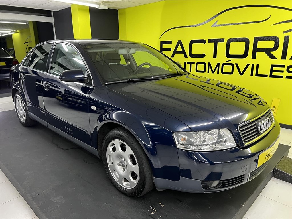 Foto 1 AUDI A4 