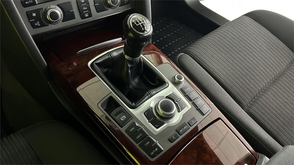 Foto 18 AUDI A6 