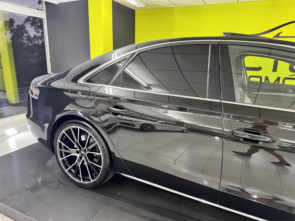 Foto 10 AUDI A8 