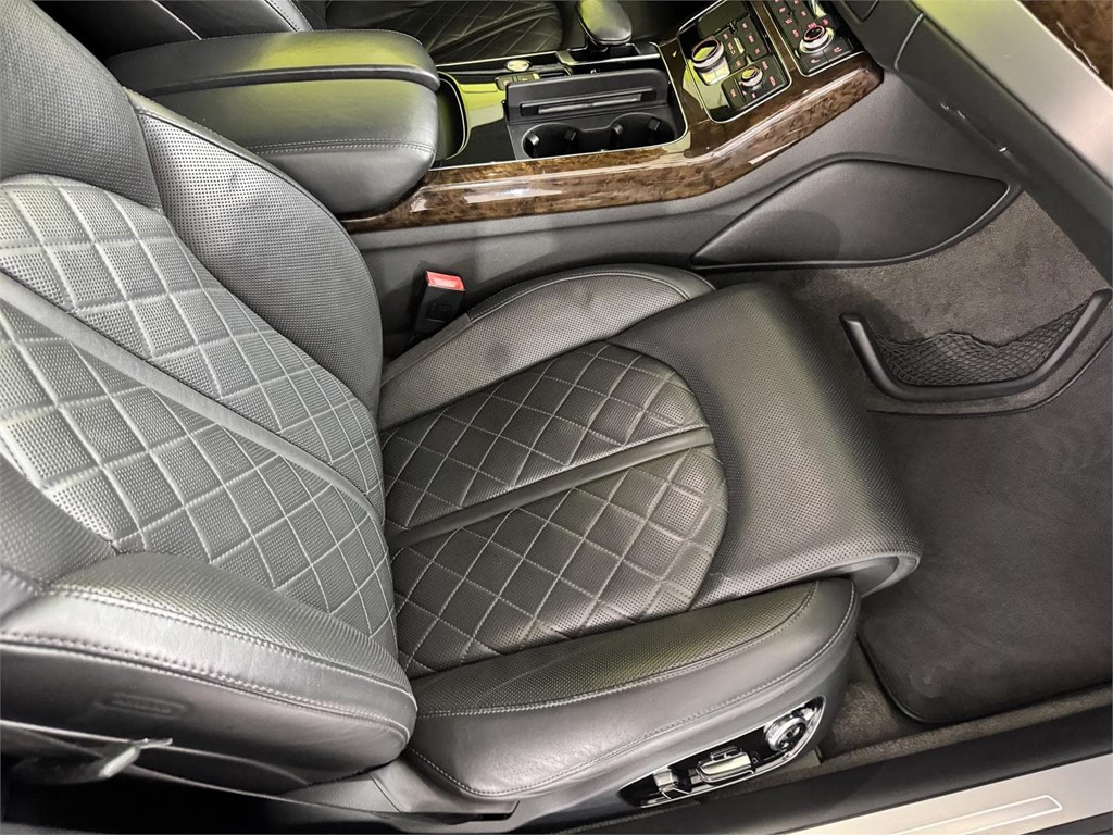 Foto 22 AUDI A8 