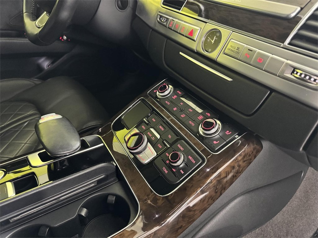 Foto 34 AUDI A8 