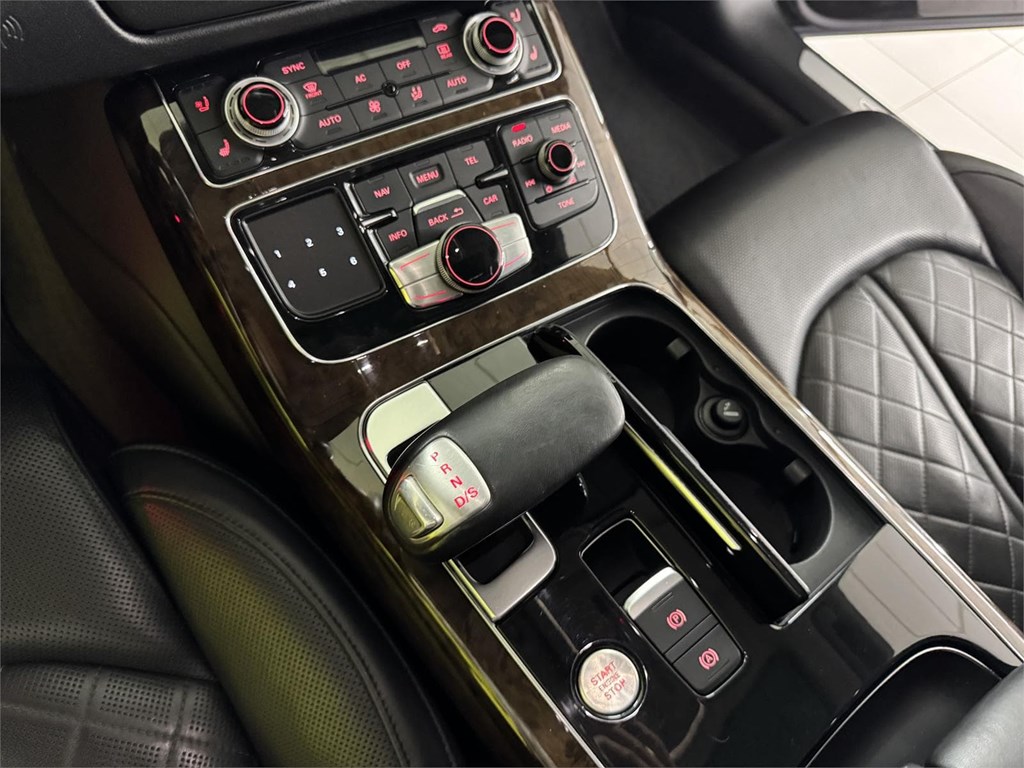 Foto 43 AUDI A8 