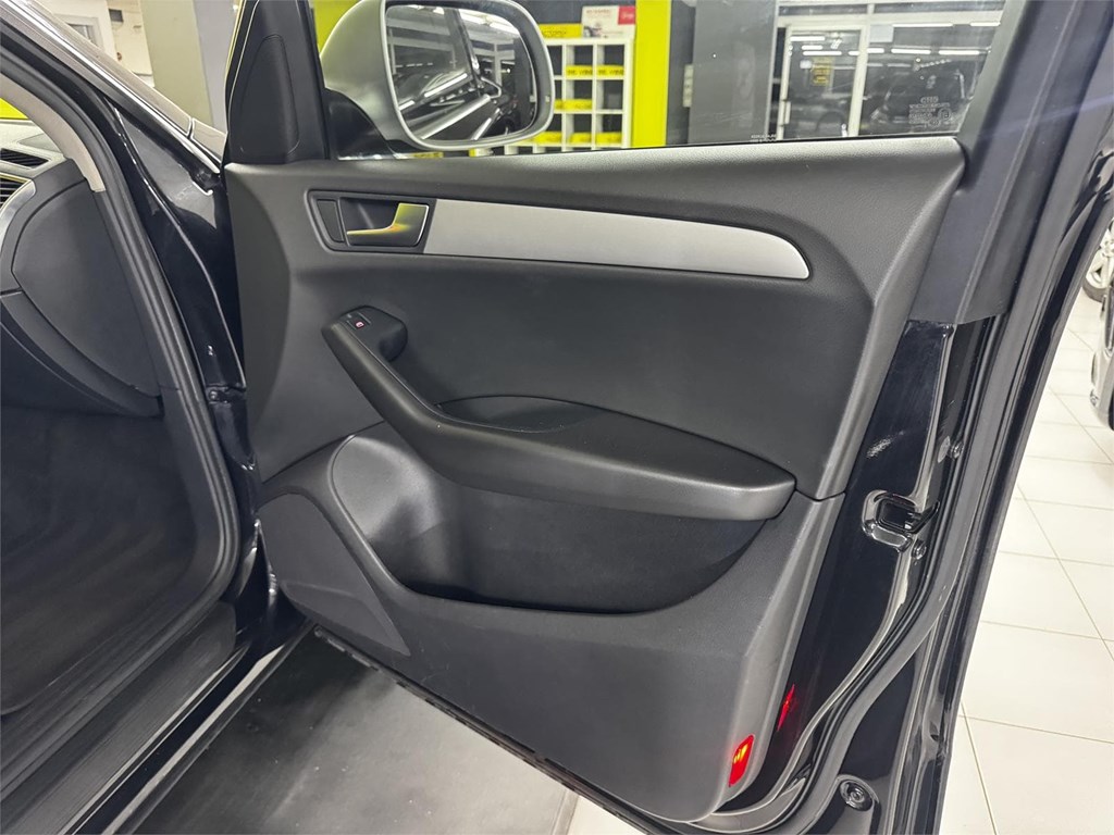 Foto 15 AUDI Q5 2.0 TDI 