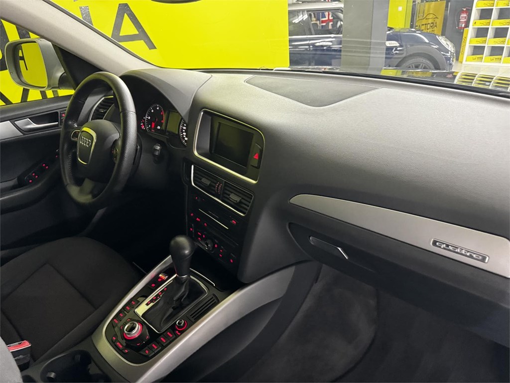 Foto 17 AUDI Q5 2.0 TDI 