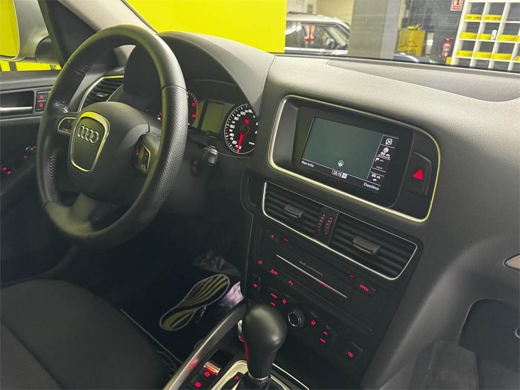 Foto 19 AUDI Q5 2.0 TDI 