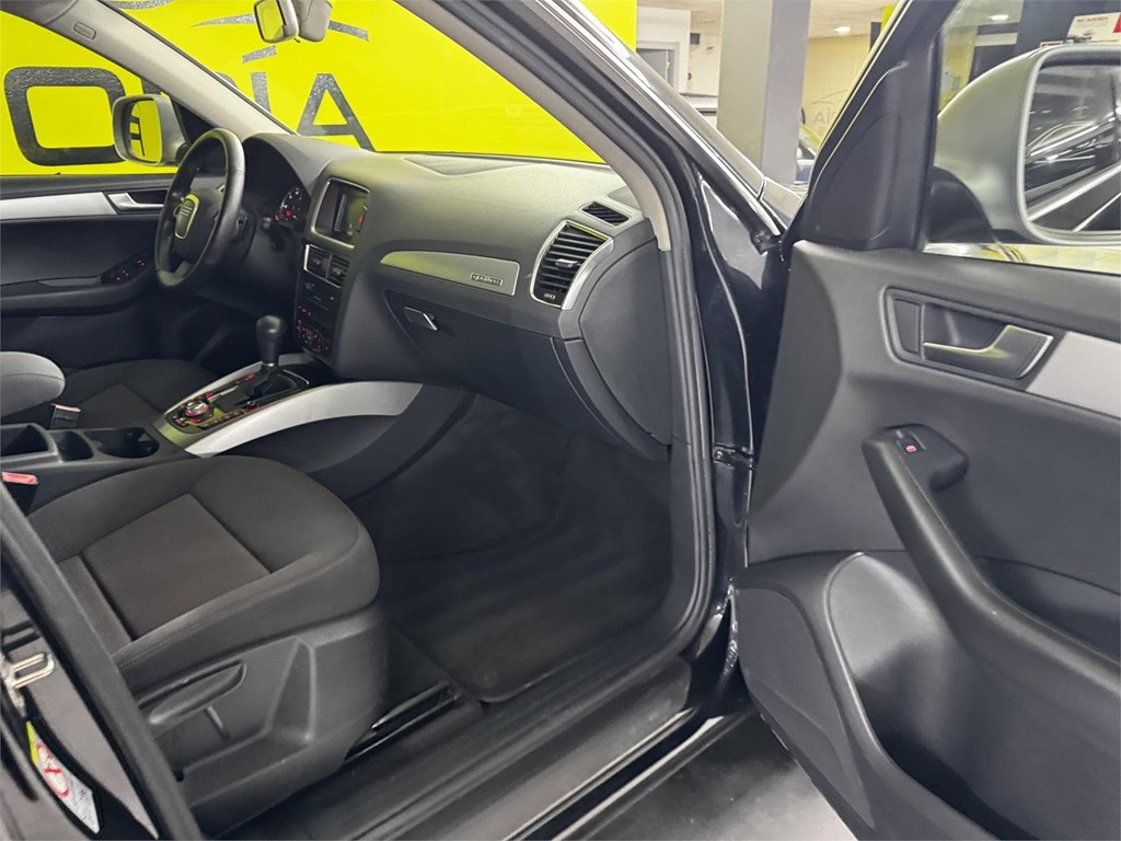 Foto 21 AUDI Q5 2.0 TDI 