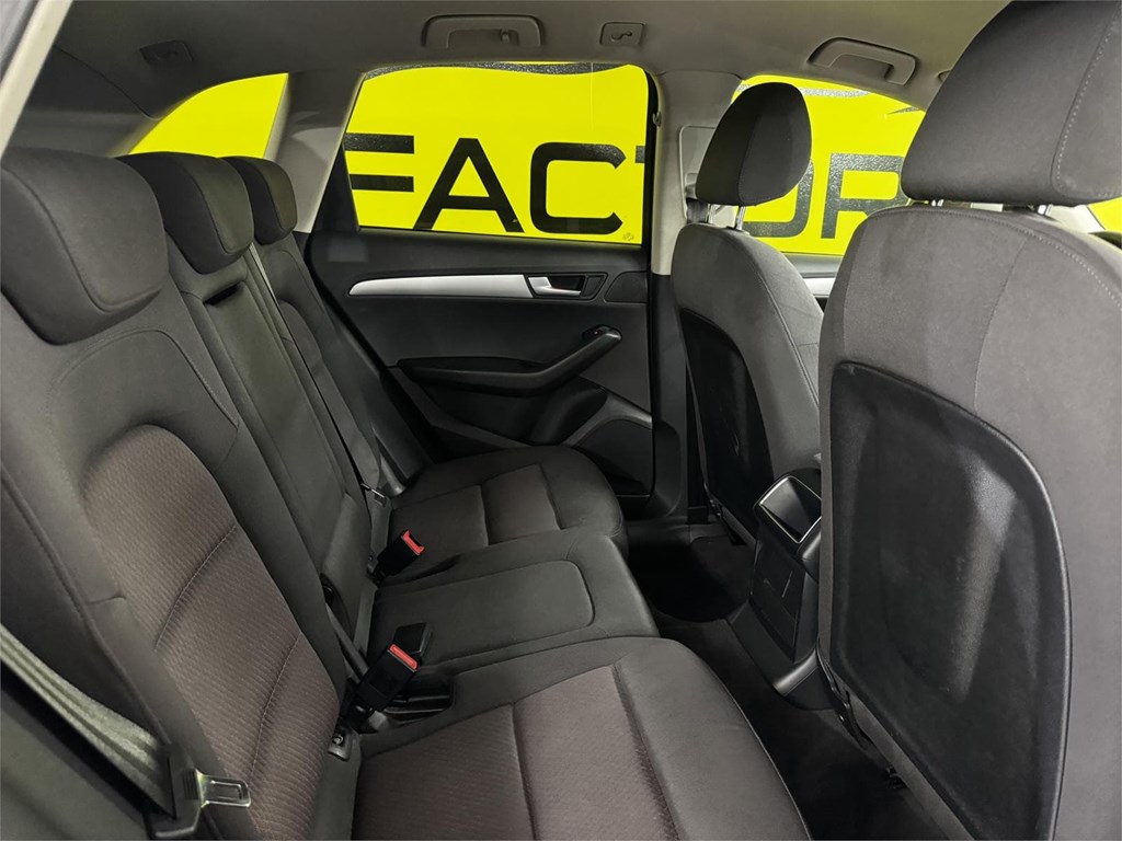 Foto 23 AUDI Q5 2.0 TDI 