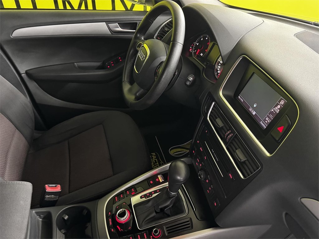 Foto 25 AUDI Q5 2.0 TDI 