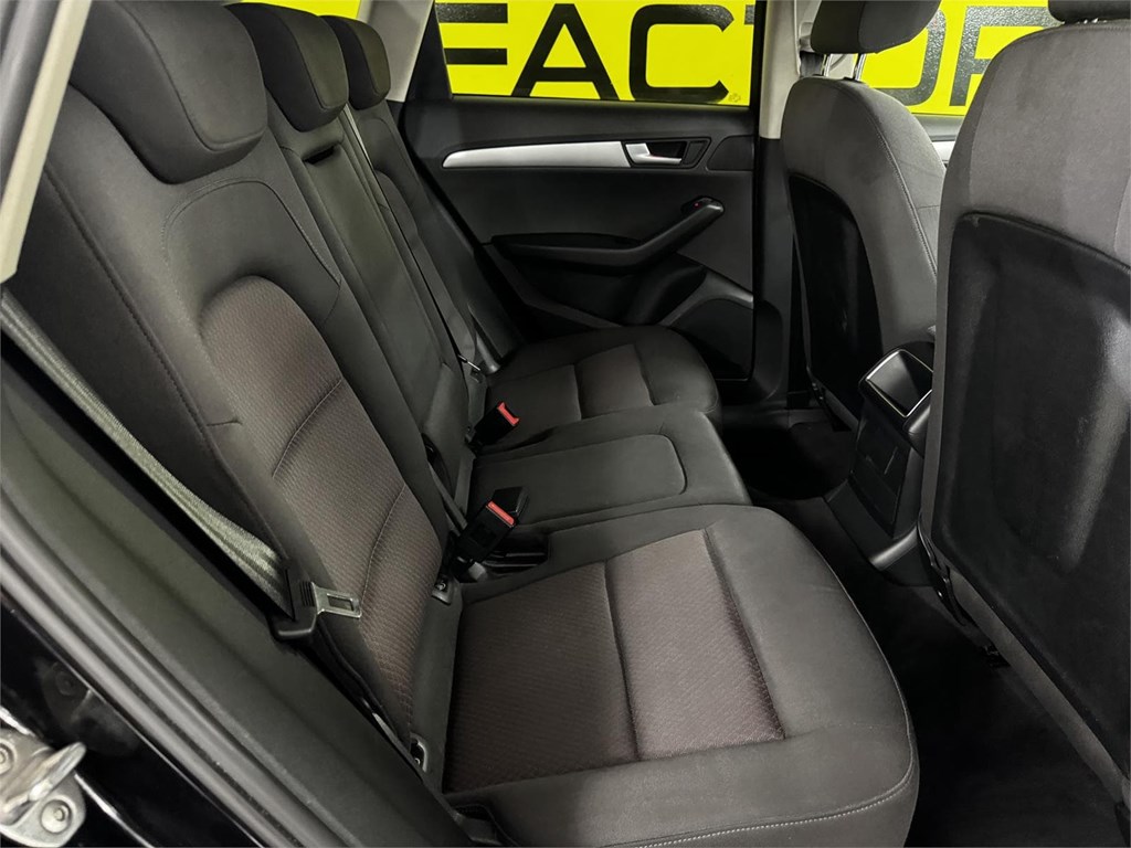 Foto 26 AUDI Q5 2.0 TDI 