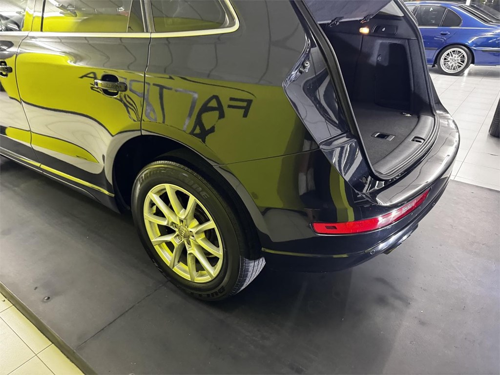 Foto 34 AUDI Q5 2.0 TDI 