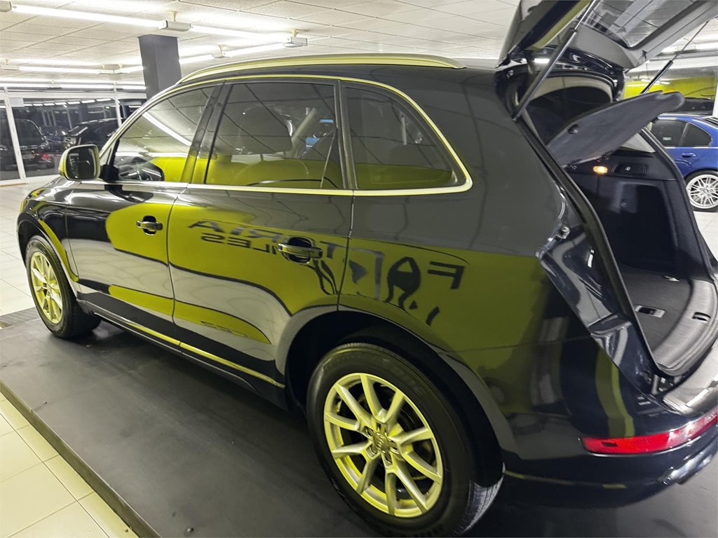 Foto 35 AUDI Q5 2.0 TDI 