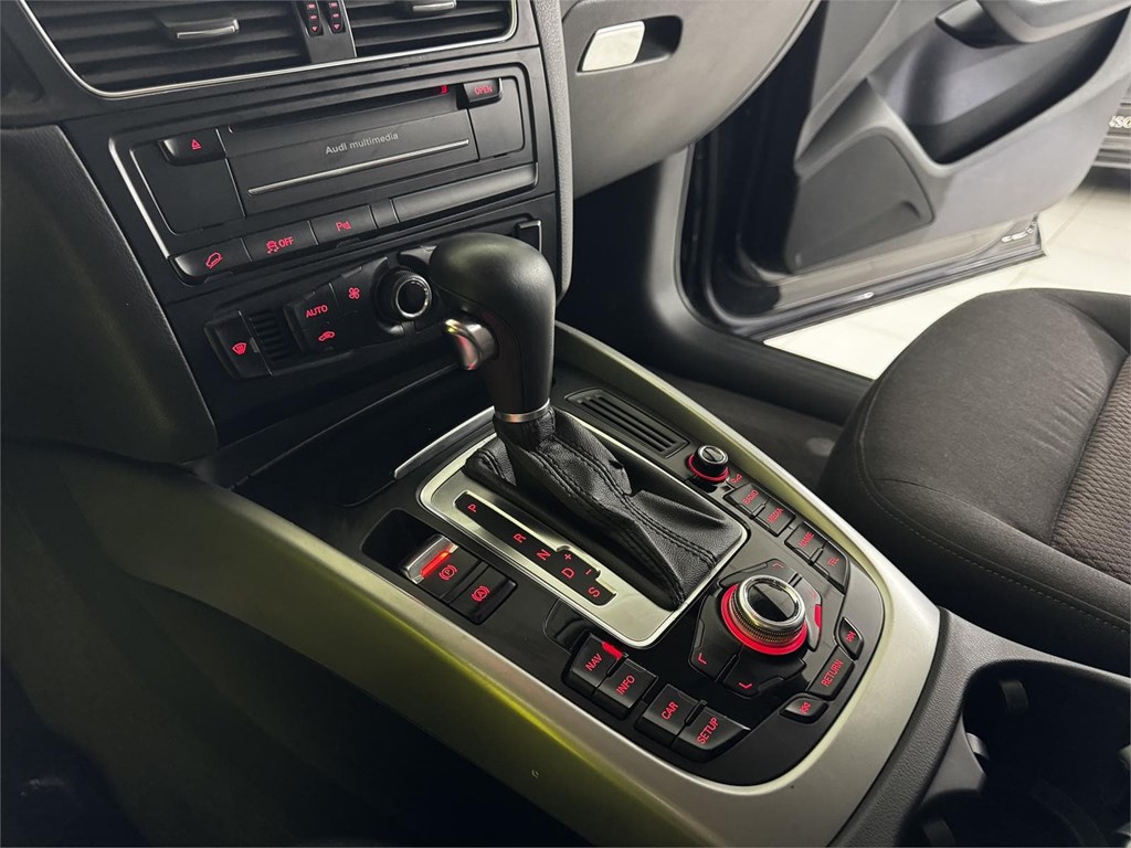 Foto 46 AUDI Q5 2.0 TDI 