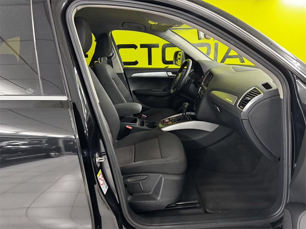 Foto 48 AUDI Q5 2.0 TDI 