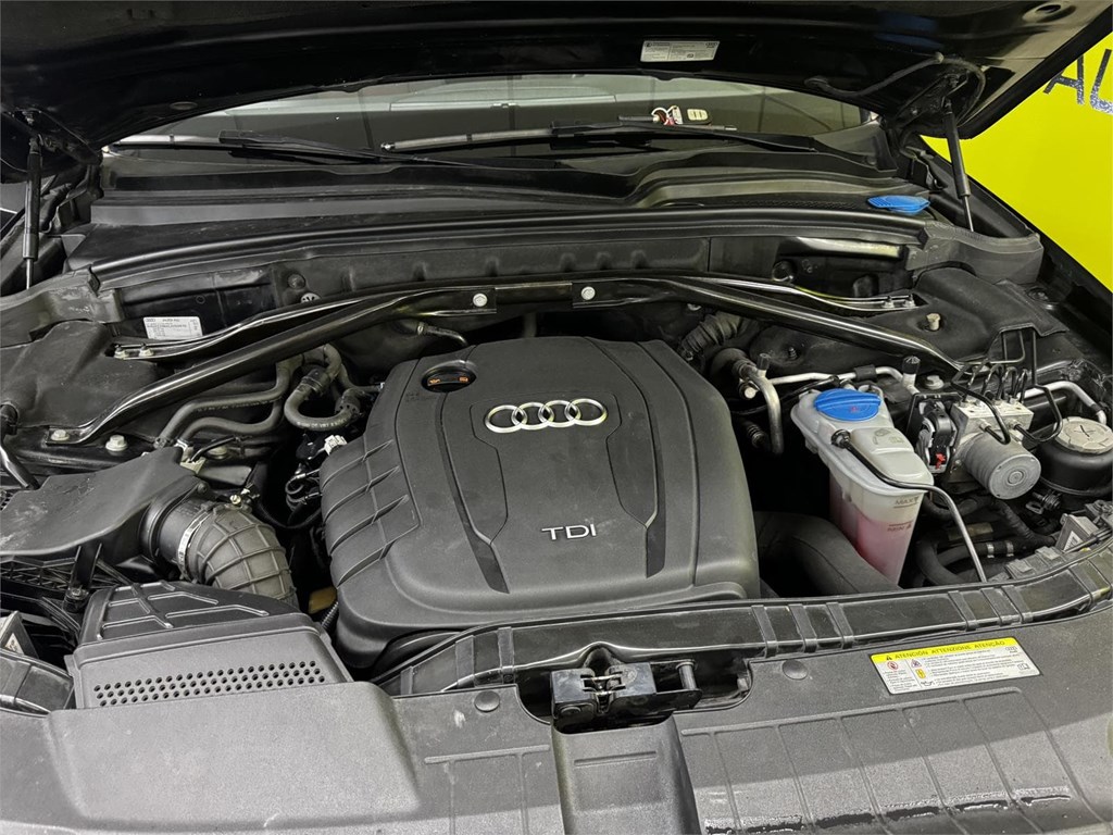 Foto 49 AUDI Q5 2.0 TDI 