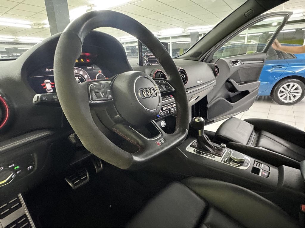 Foto 23 AUDI RS3 