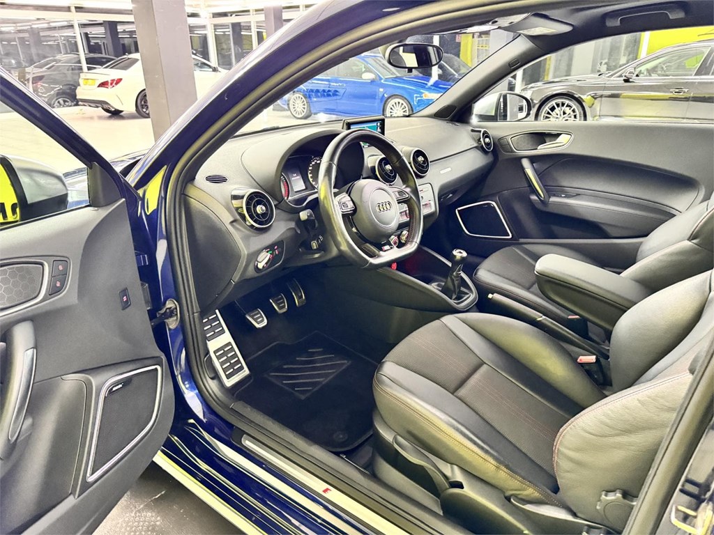 Foto 42 AUDI S1