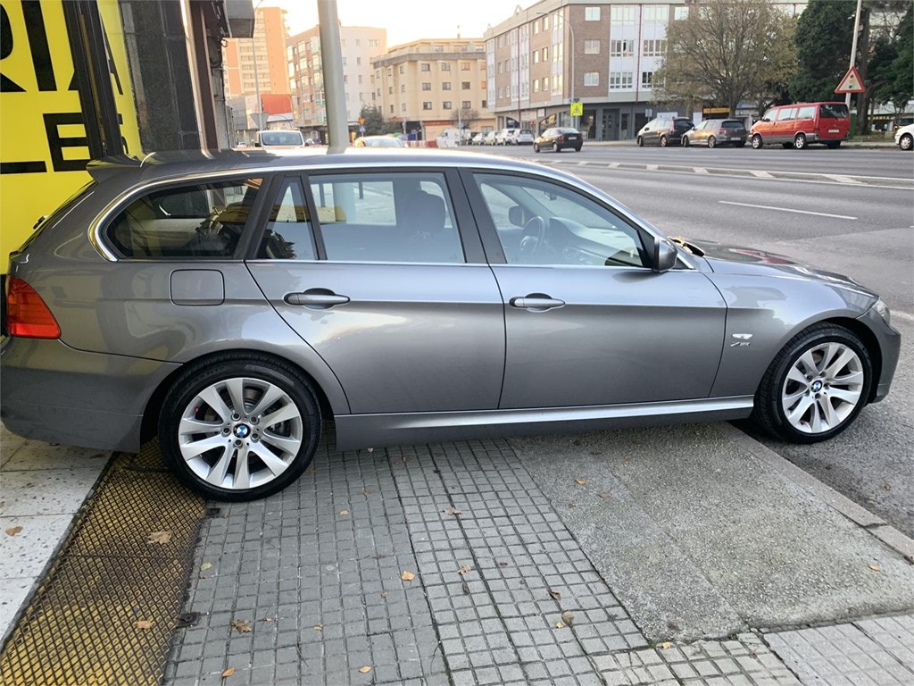 Foto 3 BMW 320 XDRIVE TOURING