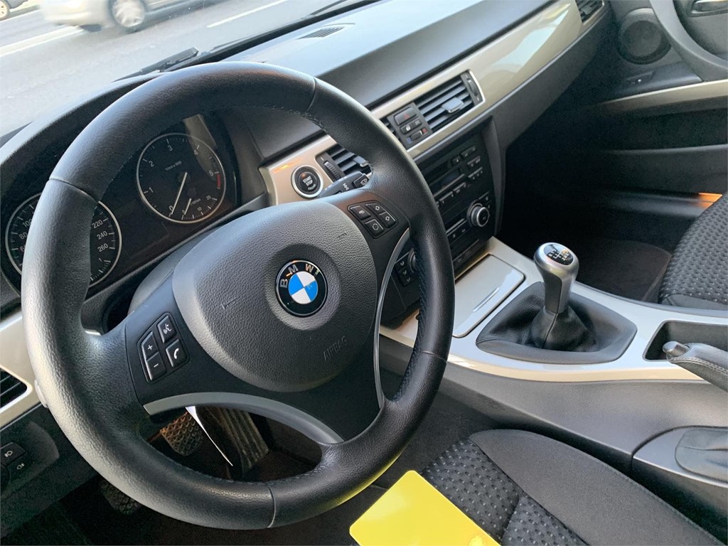 Foto 6 BMW 320 XDRIVE TOURING