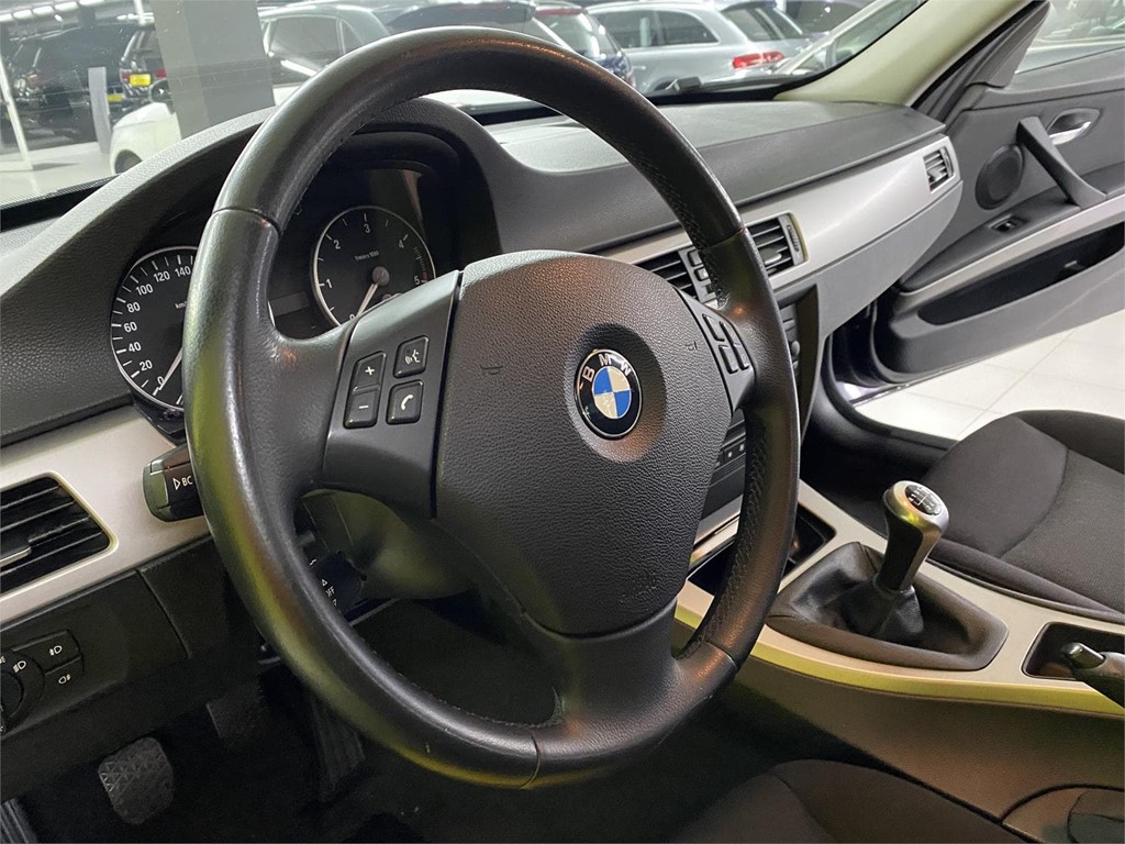 Foto 6 BMW 320