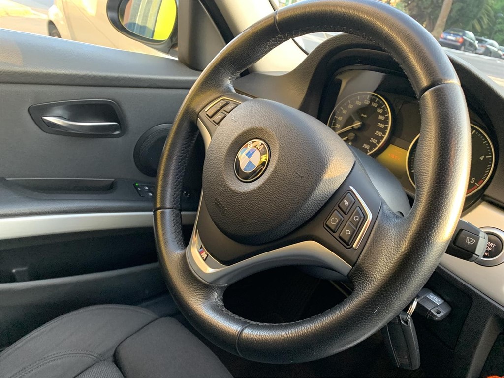 Foto 11 BMW 330 XDRIVE